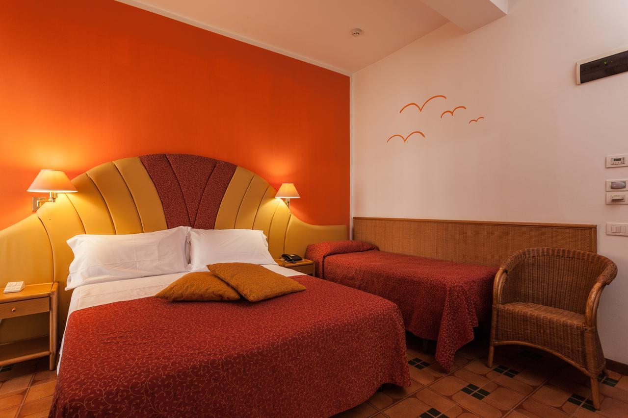 Hotel Resort Marinella Gabicce Mare Zewnętrze zdjęcie