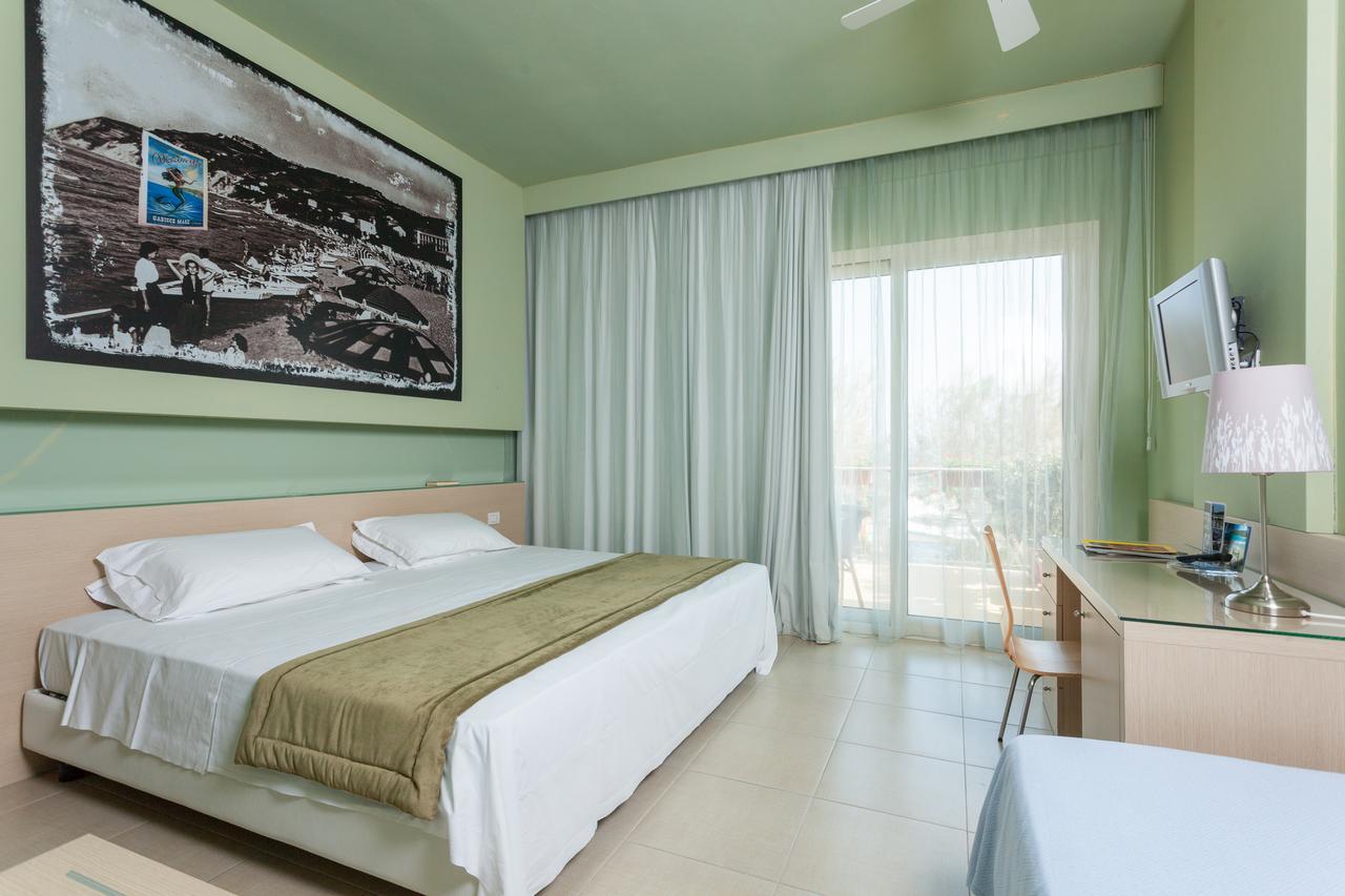 Hotel Resort Marinella Gabicce Mare Zewnętrze zdjęcie