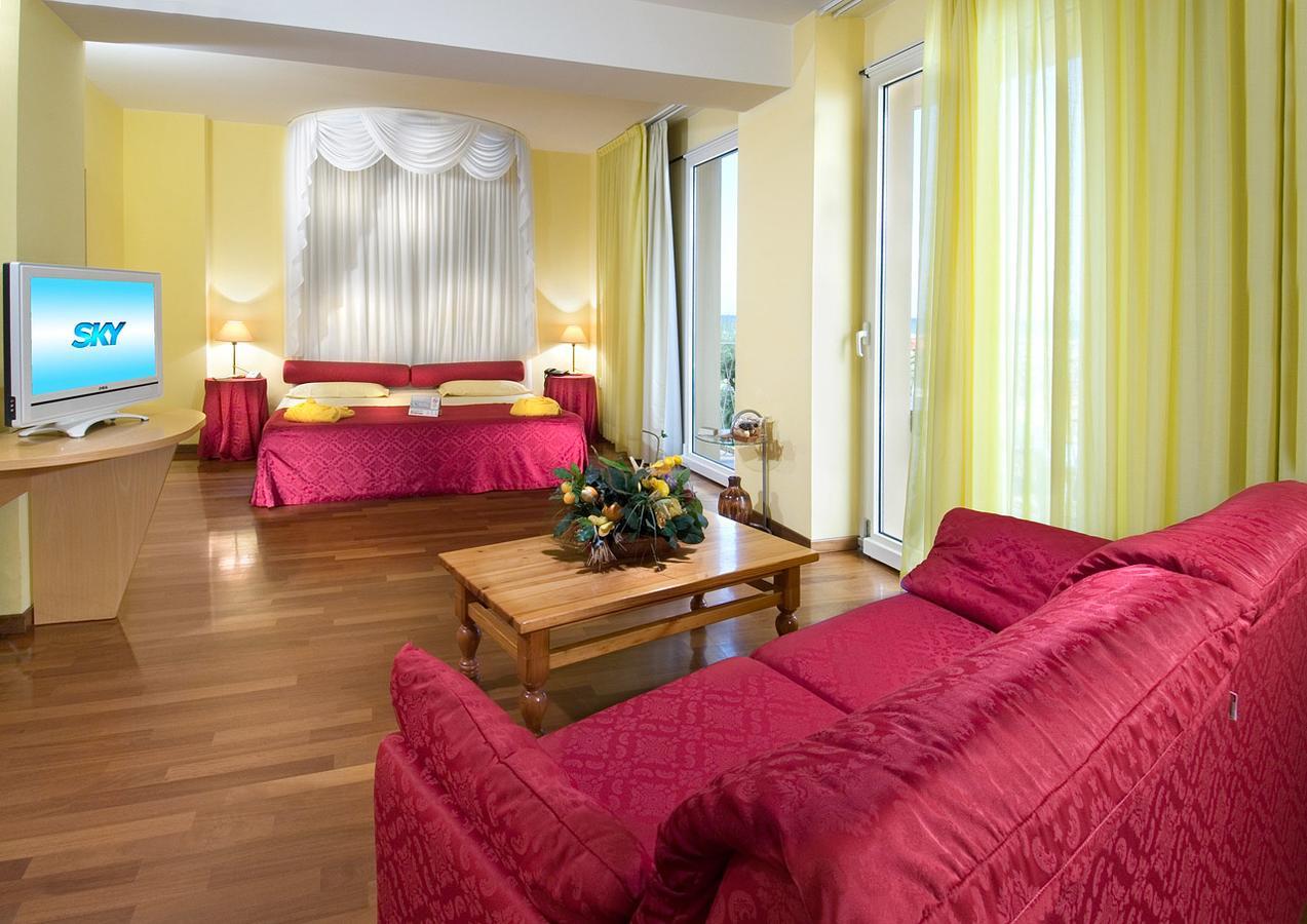 Hotel Resort Marinella Gabicce Mare Zewnętrze zdjęcie